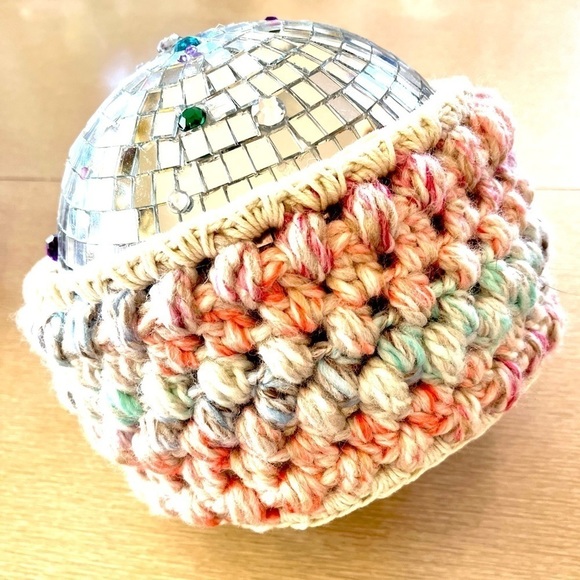 𝅺CROCHETED EAR WARMER AND FINGERLESS GLOVES SET IN PASTEL PUFF STITCH - Picture 6 of 10